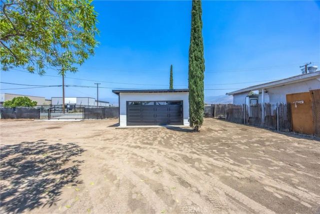 27124 5th, Highland, CA 92346