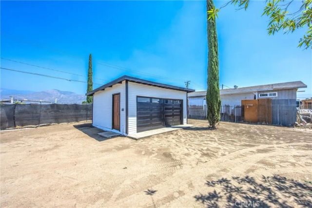 27124 5th, Highland, CA 92346