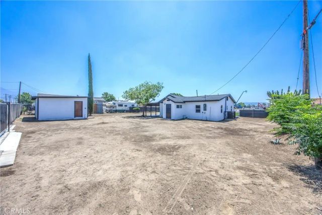 27124 5th, Highland, CA 92346