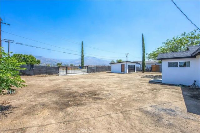 27124 5th, Highland, CA 92346