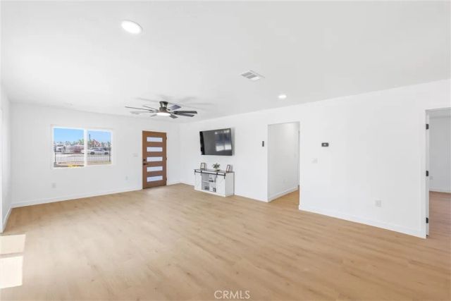 27124 5th, Highland, CA 92346