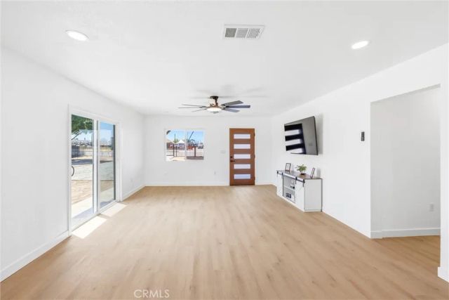 27124 5th, Highland, CA 92346