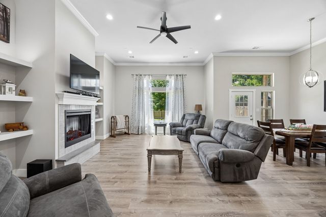 612 N Frisco Road, Sherman, TX 75090