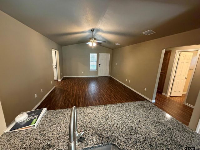 555 Foster, Canton, TX 75103