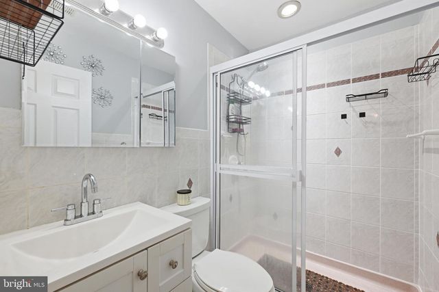 80 QUARRY RD, Levittown, PA 19057