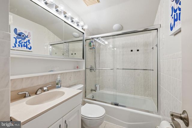 80 QUARRY RD, Levittown, PA 19057