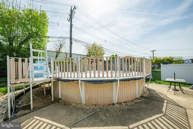 80 QUARRY RD, Levittown, PA 19057