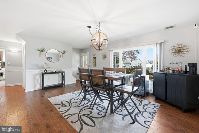 80 QUARRY RD, Levittown, PA 19057