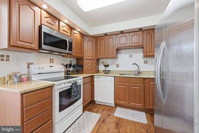 80 QUARRY RD, Levittown, PA 19057