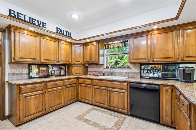 1116 Spring Shadow Drive, Choctaw, OK 73020