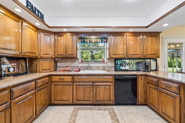 1116 Spring Shadow Drive, Choctaw, OK 73020