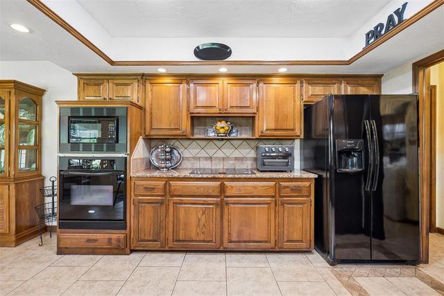 1116 Spring Shadow Drive, Choctaw, OK 73020
