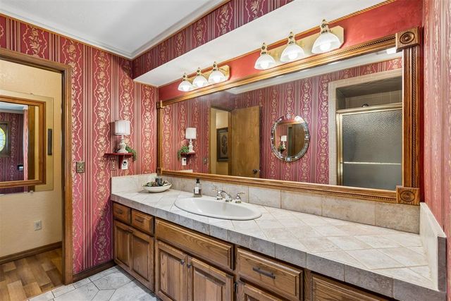 1116 Spring Shadow Drive, Choctaw, OK 73020