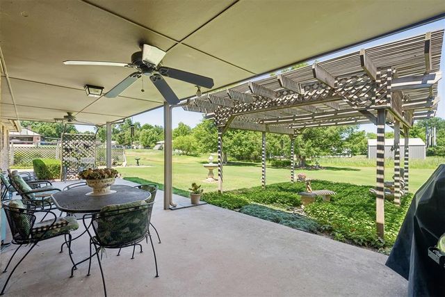 1116 Spring Shadow Drive, Choctaw, OK 73020