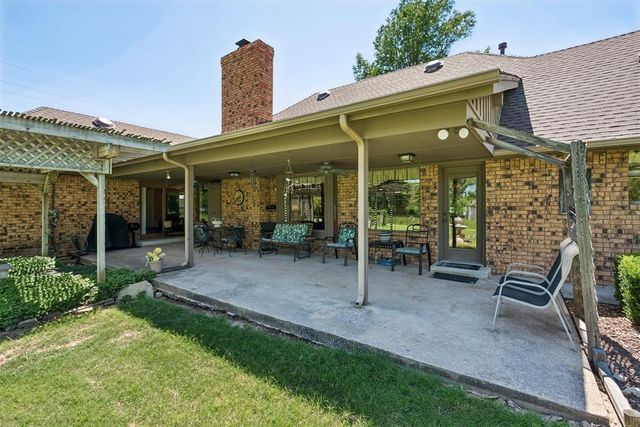 1116 Spring Shadow Drive, Choctaw, OK 73020