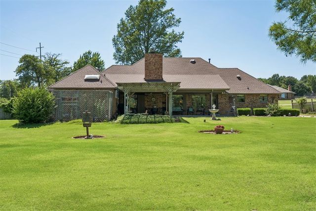 1116 Spring Shadow Drive, Choctaw, OK 73020