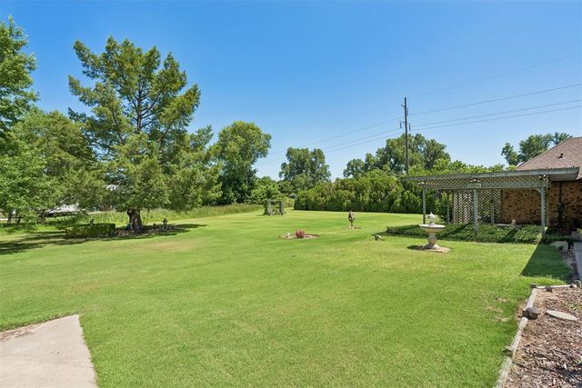 1116 Spring Shadow Drive, Choctaw, OK 73020