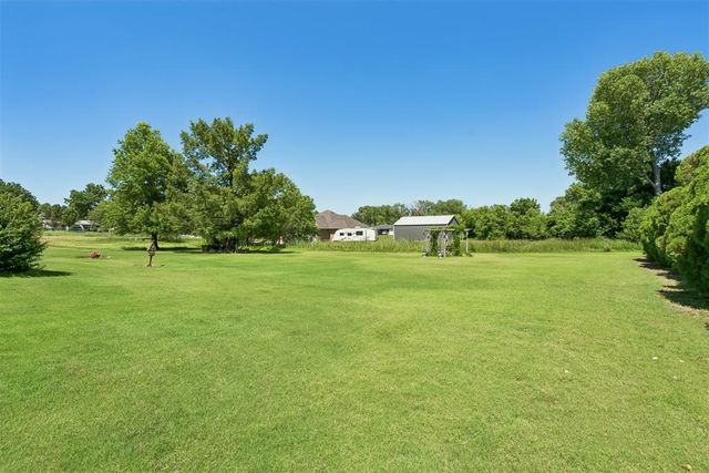 1116 Spring Shadow Drive, Choctaw, OK 73020