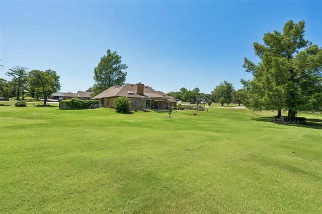 1116 Spring Shadow Drive, Choctaw, OK 73020