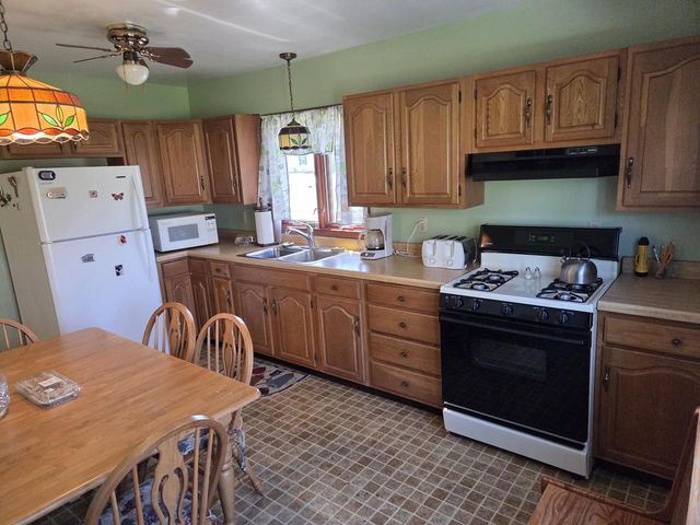 2817 Jones STREET, Delavan, WI 53115