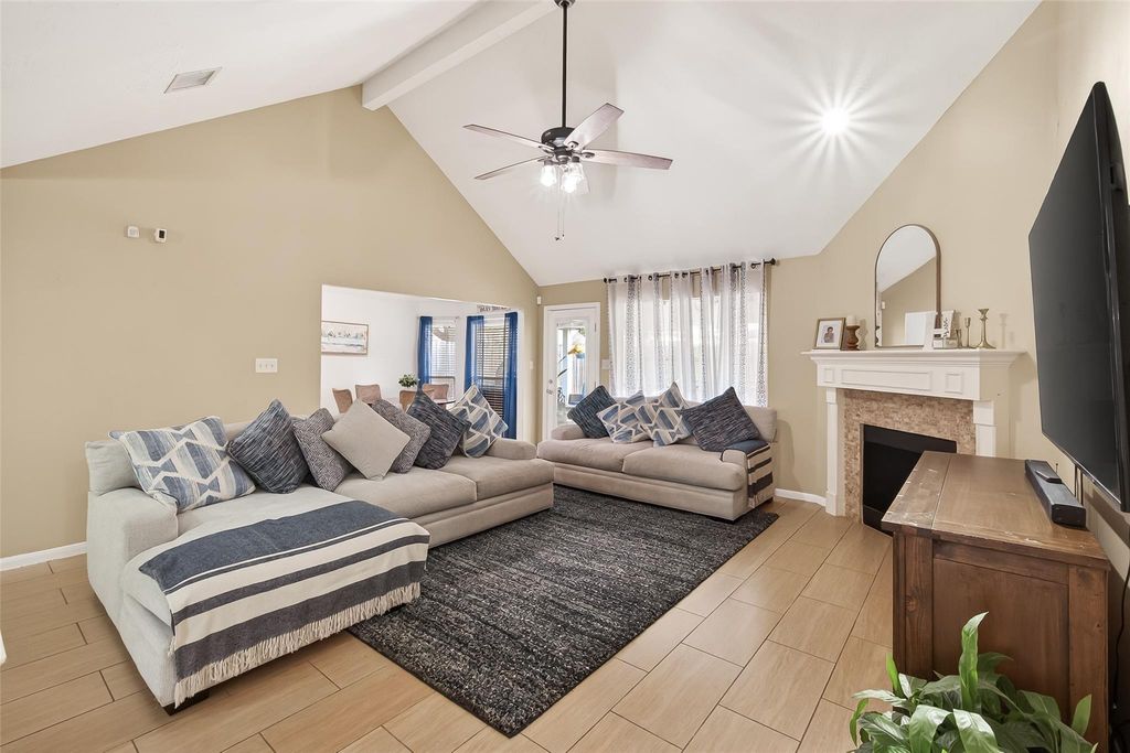 Image 11 of property listing at 19131 Cotton Gin Drive, Katy, TX 77449