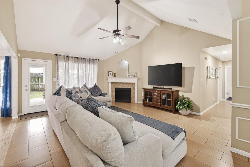 Image 12 of property listing at 19131 Cotton Gin Drive, Katy, TX 77449