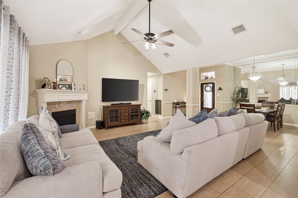 Image 13 of property listing at 19131 Cotton Gin Drive, Katy, TX 77449