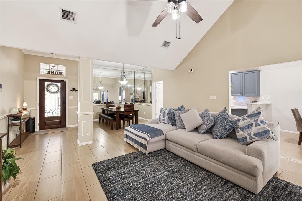 Image 14 of property listing at 19131 Cotton Gin Drive, Katy, TX 77449