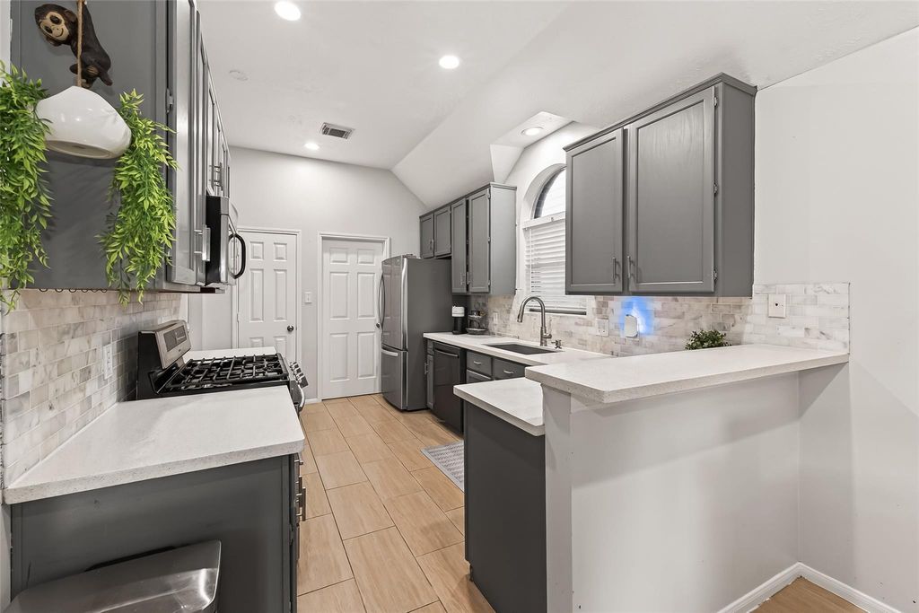 Image 19 of property listing at 19131 Cotton Gin Drive, Katy, TX 77449