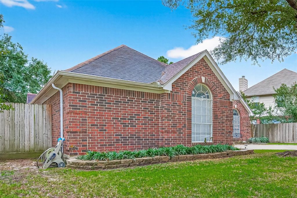 Image 4 of property listing at 19131 Cotton Gin Drive, Katy, TX 77449