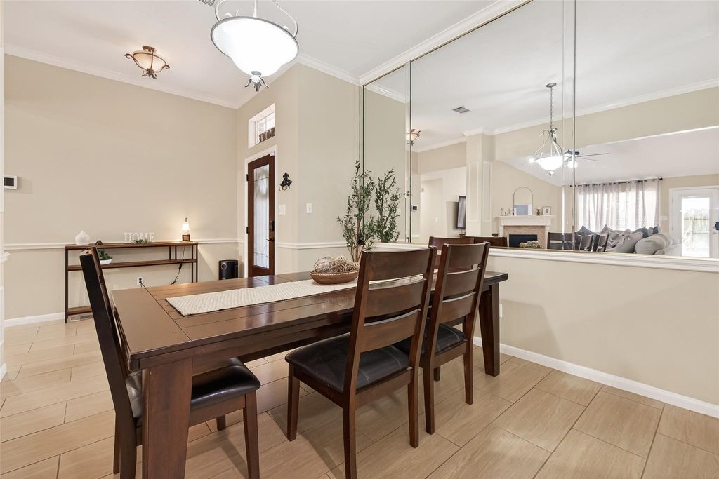 Image 9 of property listing at 19131 Cotton Gin Drive, Katy, TX 77449