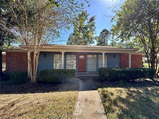 22 Champions Colony W, Houston, TX 77069