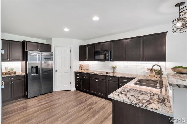 532 Leather Reins, Wentzville, MO 63385