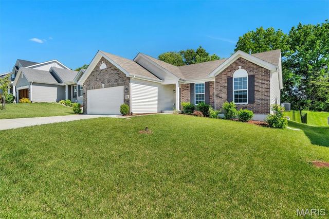 532 Leather Reins, Wentzville, MO 63385