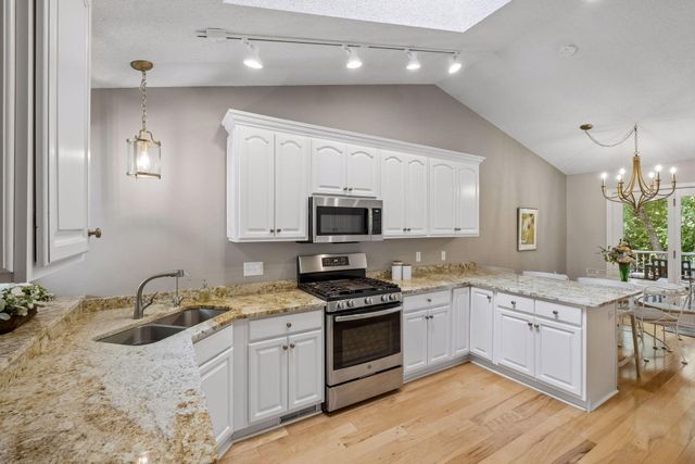 3696 Widgeon Way, Eagan, MN 55123