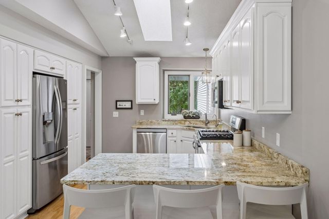 3696 Widgeon Way, Eagan, MN 55123