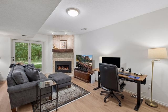 3696 Widgeon Way, Eagan, MN 55123
