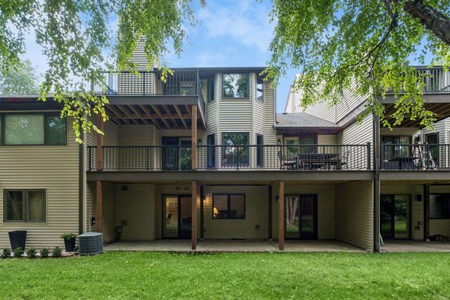 3696 Widgeon Way, Eagan, MN 55123
