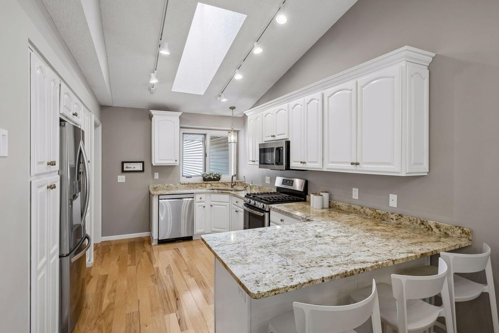 3696 Widgeon Way, Eagan, MN 55123 — photo 2