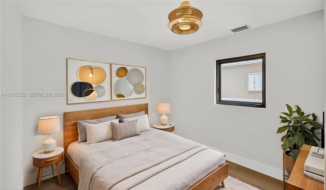 3135 SW 7th St, Miami, FL 33135