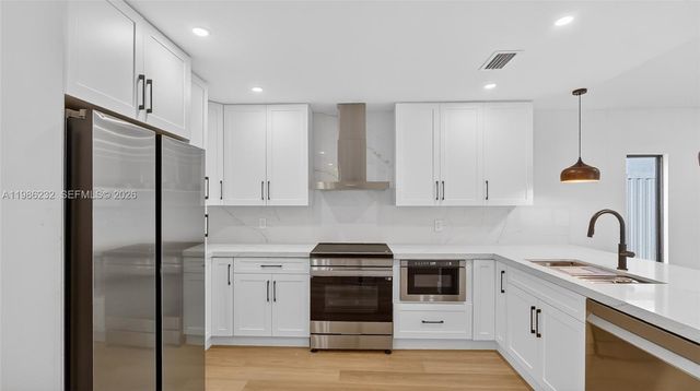 3135 SW 7th St, Miami, FL 33135