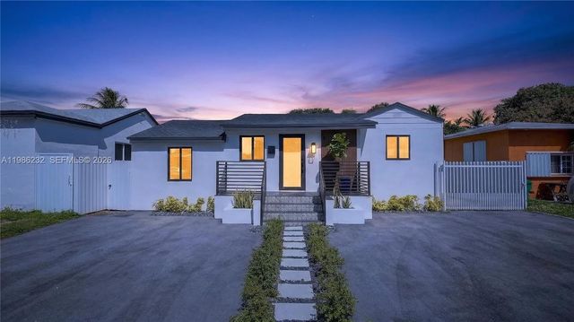 3135 SW 7th St, Miami, FL 33135