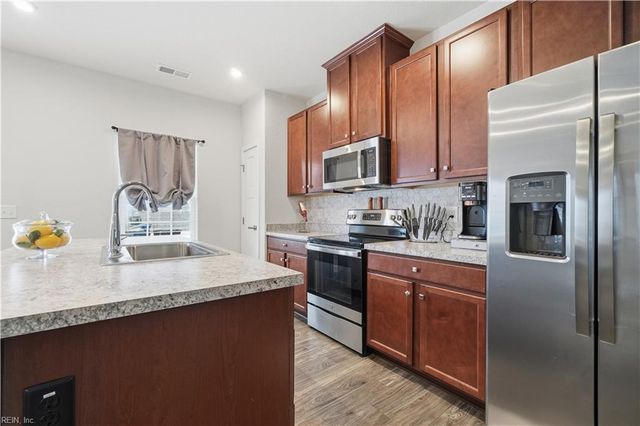 287 Brittlebrush DR, Portsmouth, VA 23701