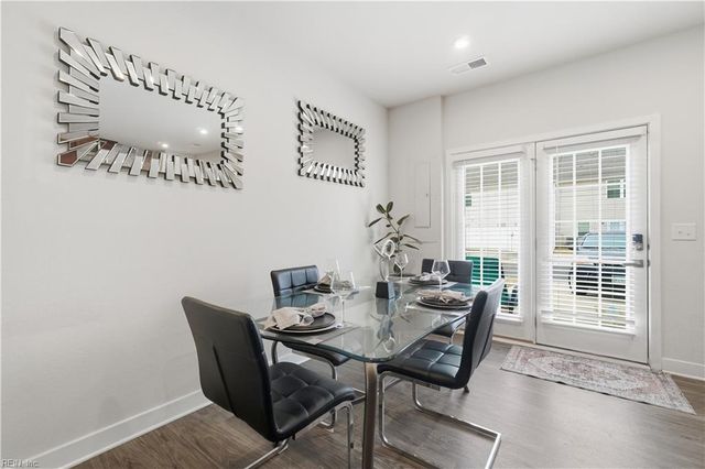 287 Brittlebrush DR, Portsmouth, VA 23701