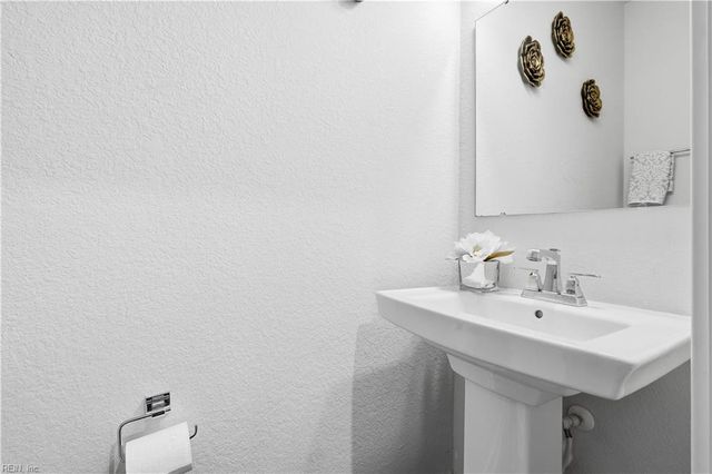 287 Brittlebrush DR, Portsmouth, VA 23701