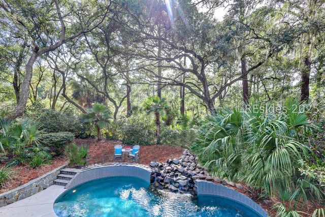 13 Wren Dr, Hilton Head Island, SC 29928