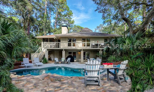 13 Wren Dr, Hilton Head Island, SC 29928