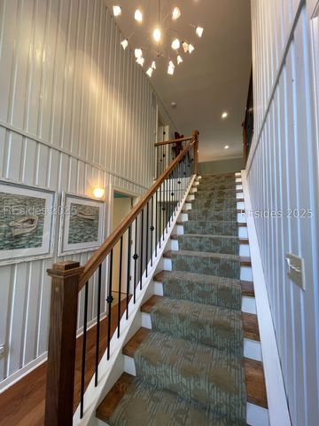 13 Wren Dr, Hilton Head Island, SC 29928