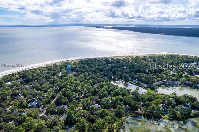 13 Wren Dr, Hilton Head Island, SC 29928
