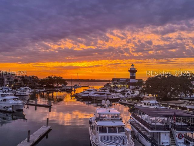 13 Wren Dr, Hilton Head Island, SC 29928